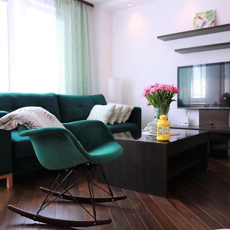 Stylish And Spacious By Cooee Apartments Varsavia Esterno foto