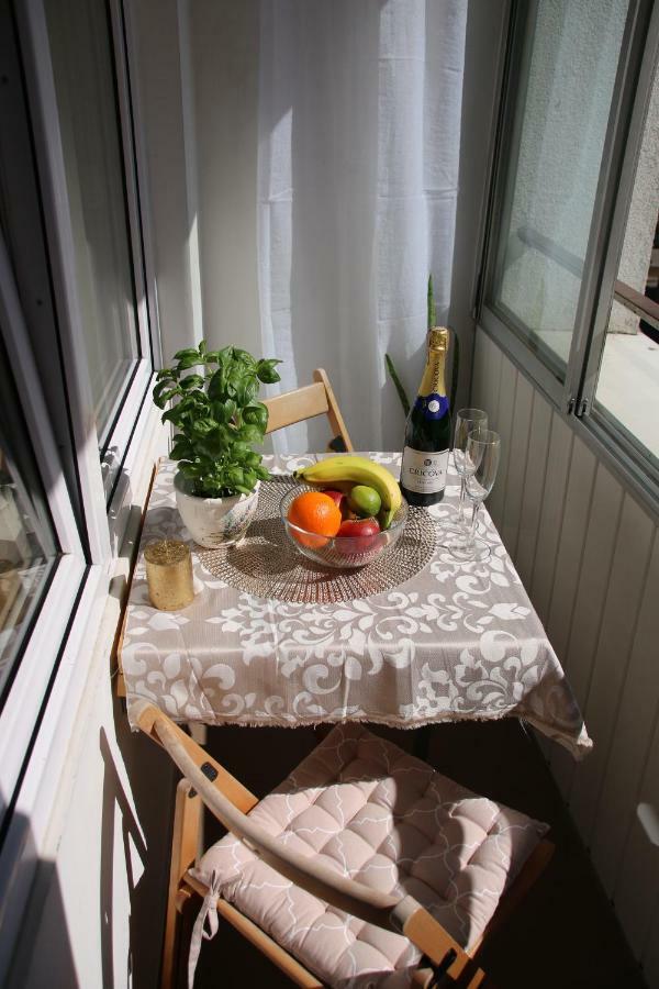 Stylish And Spacious By Cooee Apartments Varsavia Esterno foto