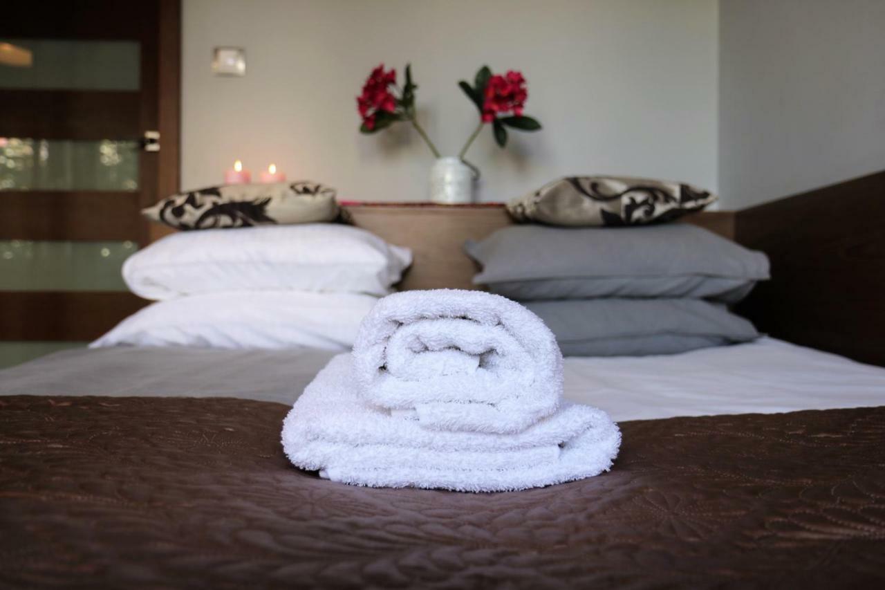 Stylish And Spacious By Cooee Apartments Varsavia Esterno foto